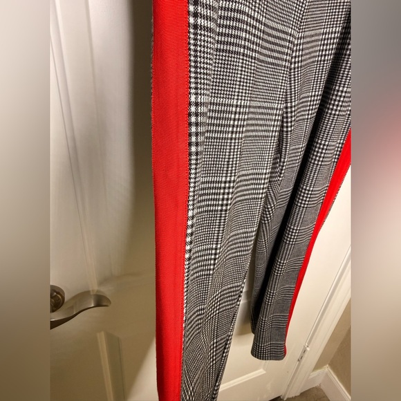 Stylish Plaid Women's Pants with Red Stripe - Picture 8 of 9